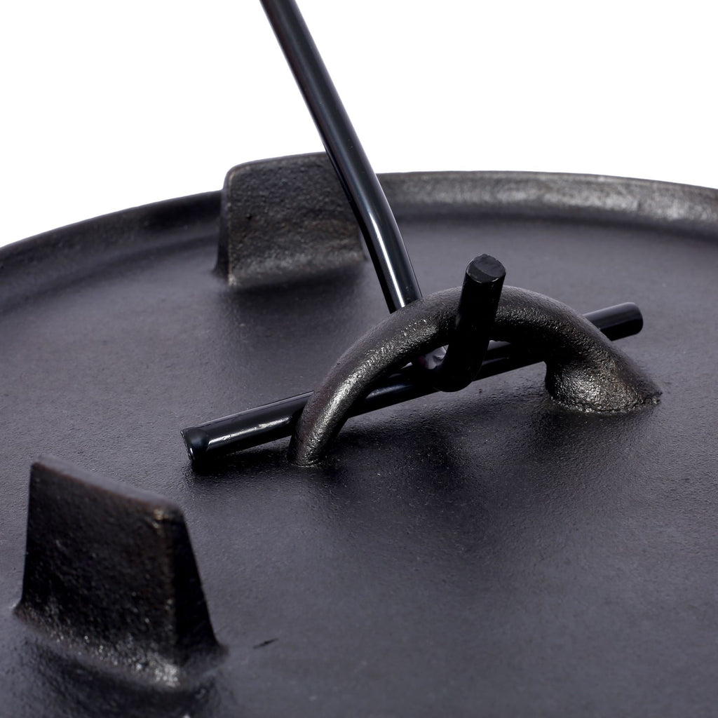 Dutch Oven. Outdoor Camping Deep Pot For Camping Fireplace Cooking Barbecue Baking Campfire With Leg Base